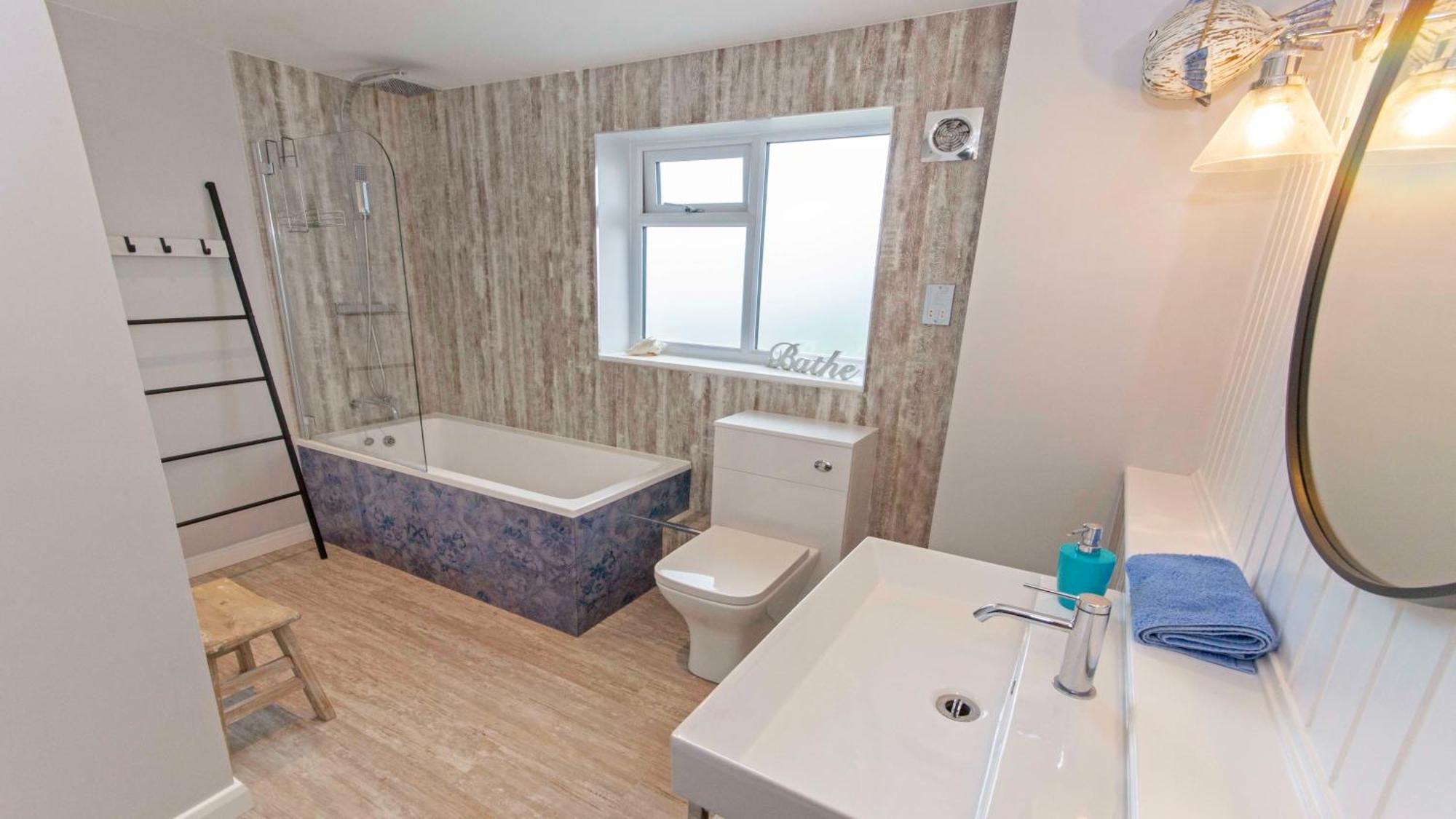 Ladywell Croyde - Super Stylish Large Home With Pool Table, Woodburner, Pizza Oven And Hot Tub Option, Sleeps 12 المظهر الخارجي الصورة